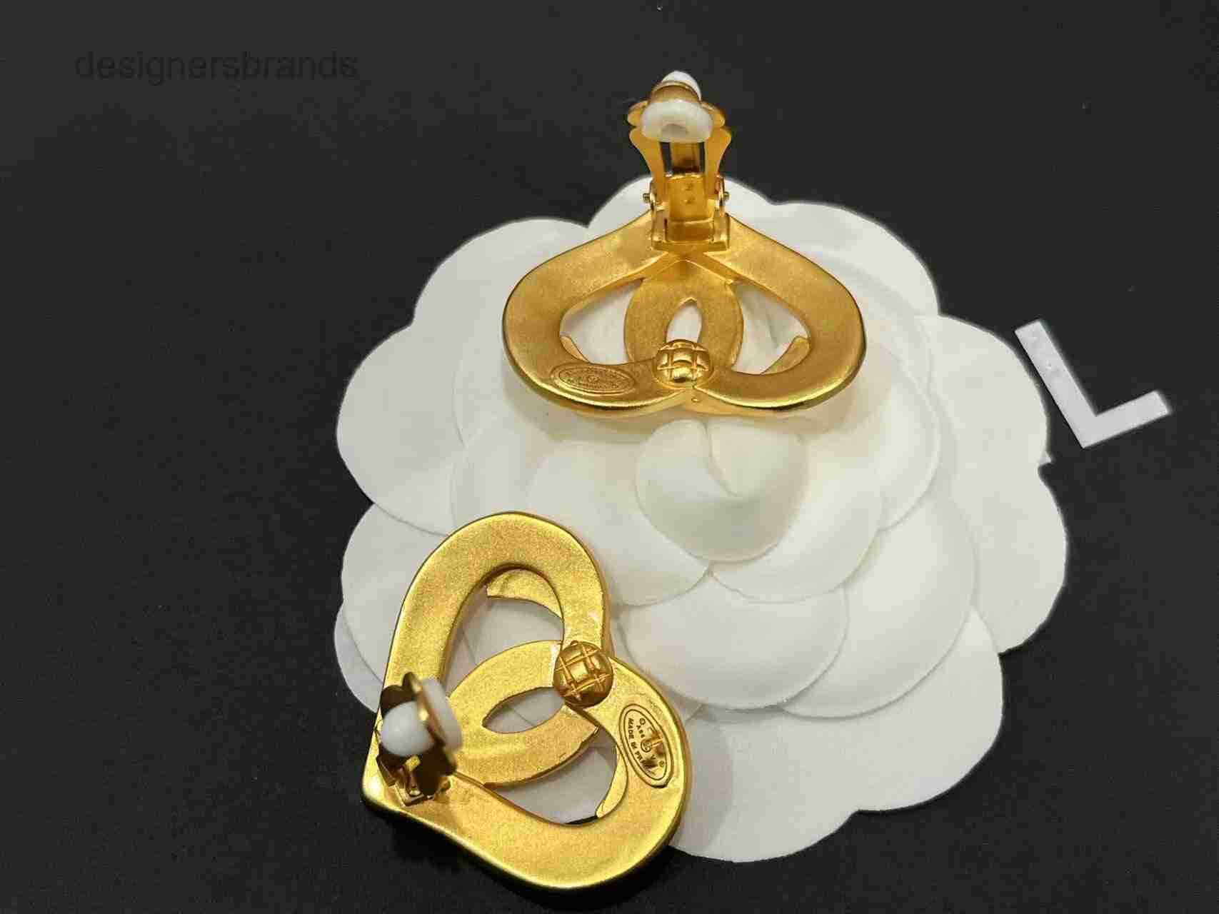 High quality Vintage Big Clip-On Earrings Designer Gold Earrings For women Lady Girls Party Wedding Lovers Gift with Flannel bag or Box