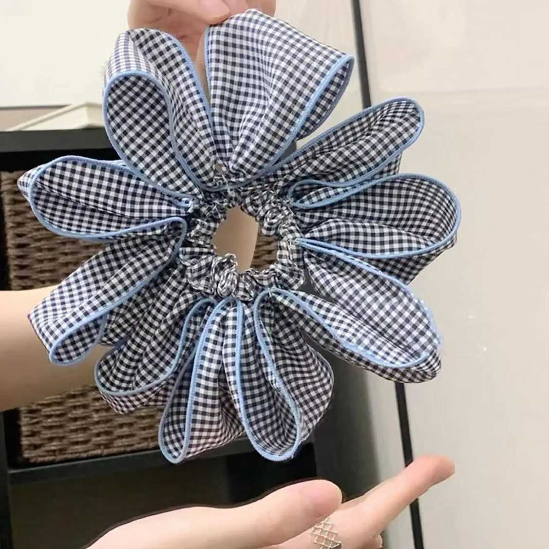 1 Pcs Ladies Hair Scrunchies Korean Versatile Blue Plaid Flower Elastic Hair Bands Simple Versatile Hair Accessories For Girl H260324