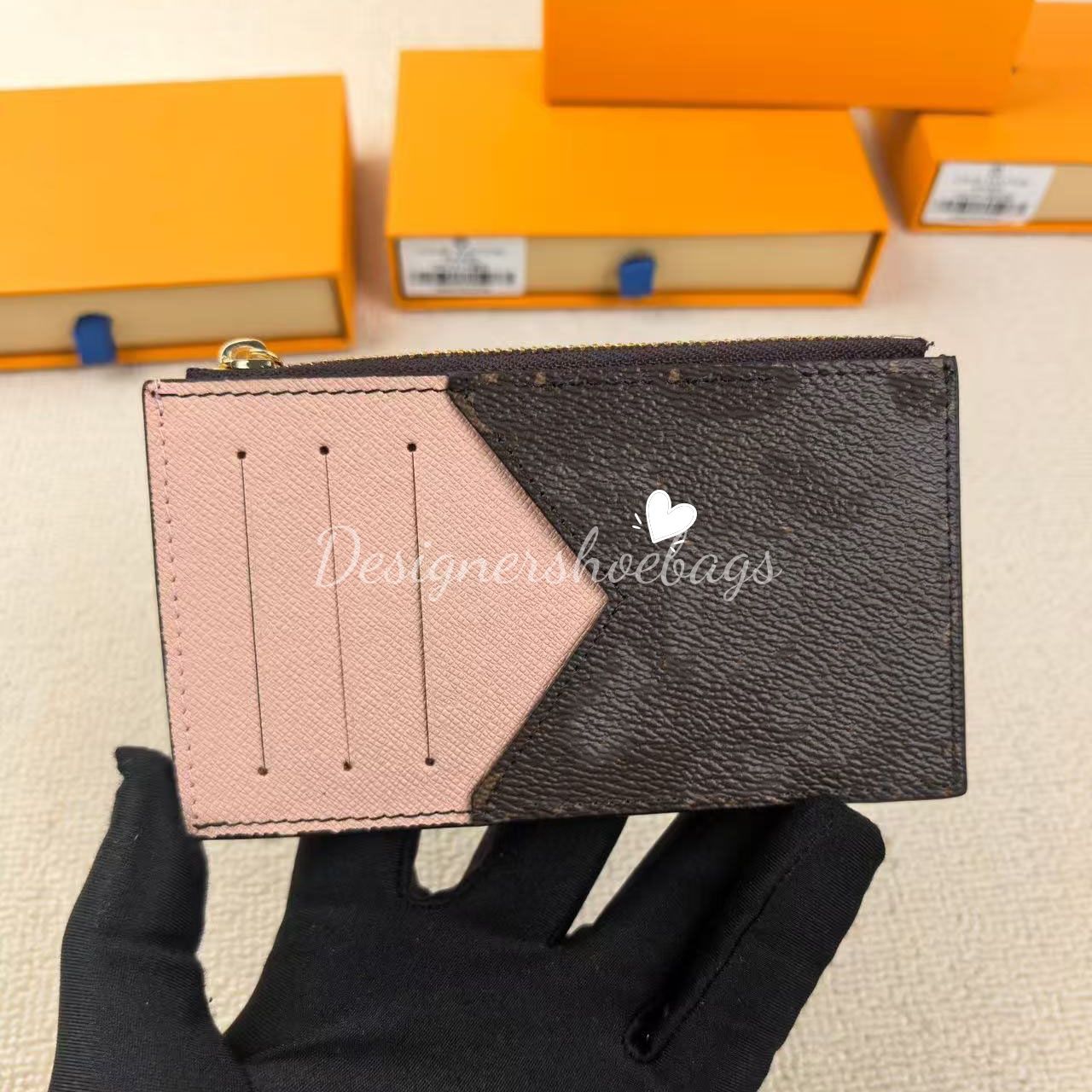 2026 Luxury Black Genuine Leather Coin Card Holder Wallet for Small Change and Bills Multiple Credit Card Slots Zipper Coin Bag Size: 8x14.5x1cm with Famous Box