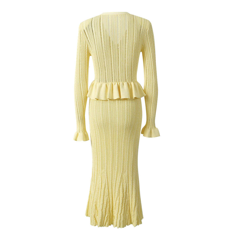 2026 autumn k30 new designer cream yellow elegant two-piece V-neck knitted long sleeved dress with fishtail skirt