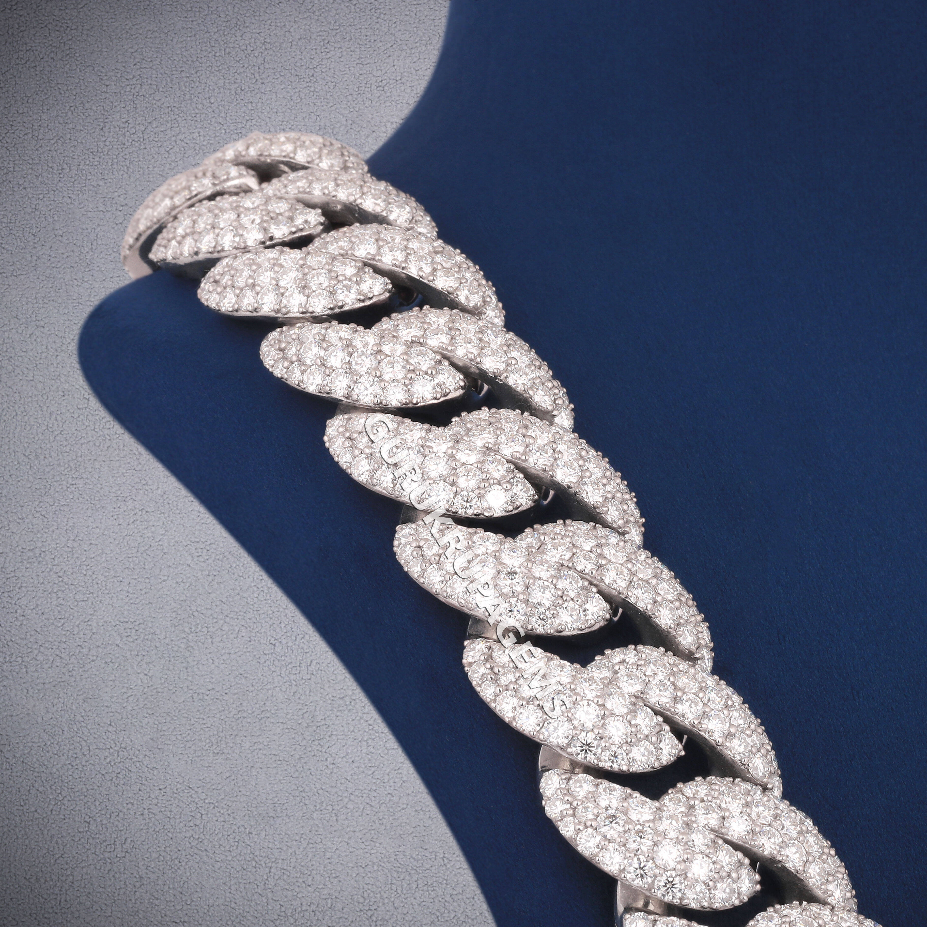 Luxury Big Size 30mm Width Iced Out Cuban Link Hip Hop Jewelry Custom Men 925 Silver Moissanite Cuban Link Chain
