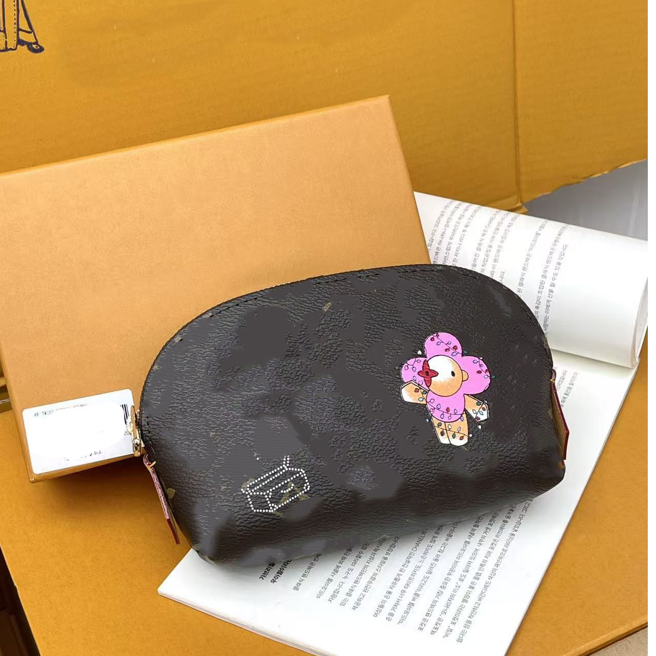 2026 Designer Cherry Large capacity Cosmetic Bags for Women Travel Storage Bags Leather Toiletry Bag Portable Hand-held Makeup Bag with Famous Box