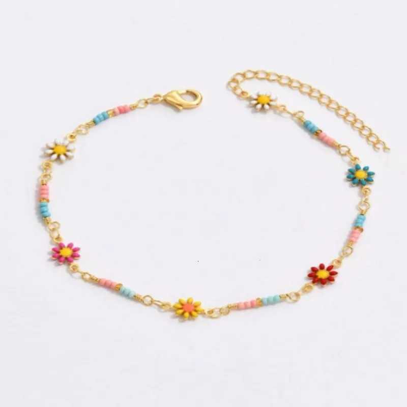 New Fashion Chrysanthemum Daisy Chain Anklet for Women Summer Boho Chic Daisy Beaded Foot Chain Party Vocation Jewelry Gifts H260325 - view 3