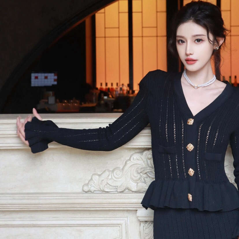 2026 Spring New Designer Elegant Social V-neck Ruffle Knitted Long Sleeve k30 Fishtail Slimming Women's Dress