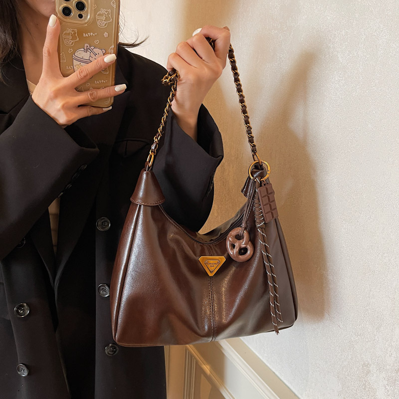 Free shipping designer bags for womens Shoulder bags black brown Fashionable and versatile Simple chain crossbody bag