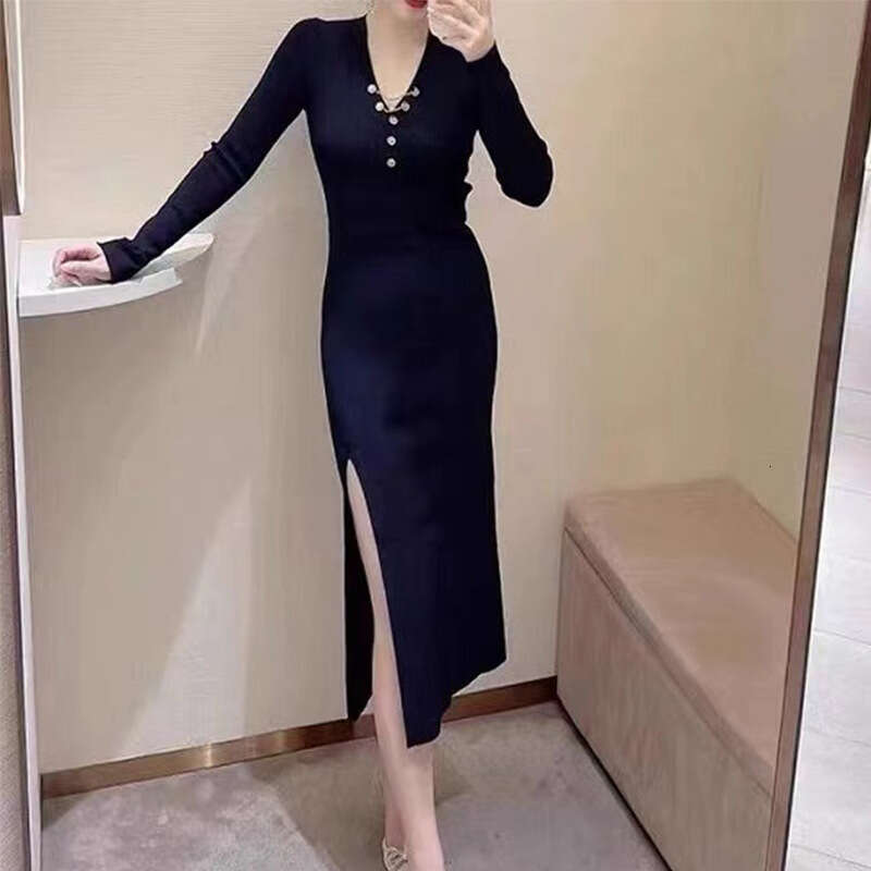 2026 autumn and winter designer k30 women's V-neck slim knit sexy black slit long sleeved dress