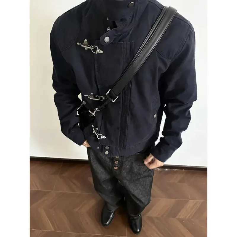 Mens Deconstructed Patchwork Aircraft Buckle Jacket Short Retro Workwear Korean Style Polyester Fiber Zipper Handbag C260325