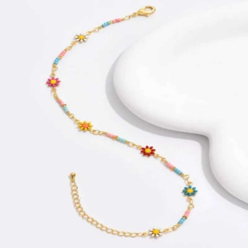 New Fashion Chrysanthemum Daisy Chain Anklet for Women Summer Boho Chic Daisy Beaded Foot Chain Party Vocation Jewelry Gifts H260325 - view 5