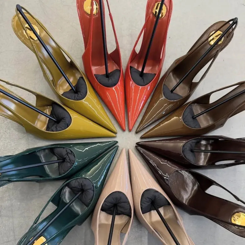 2026 Spring and Summer Simple Pointed Back Hollow Sandals European and American Fashion Versatile Banquet Womens Shoes 260316