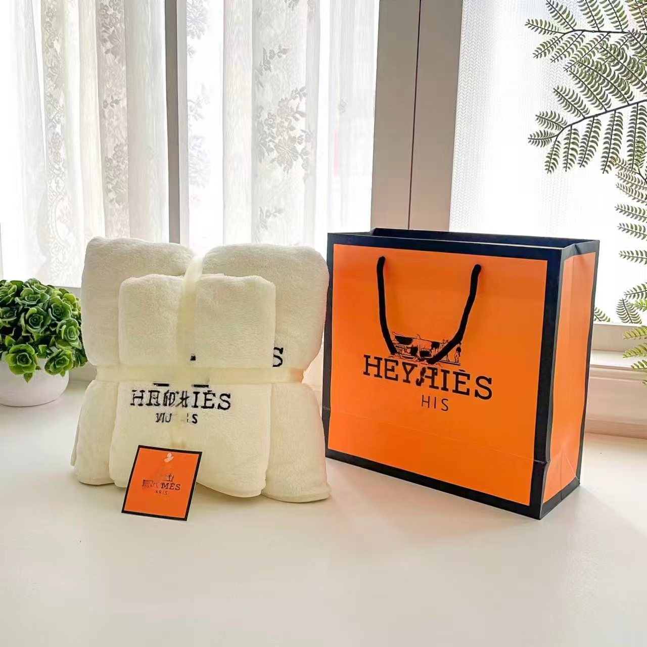 soft and absorbent towel set high-quality and comfortable towels thickened and soft face towels suitable for sensitive skin with a gentle touch
