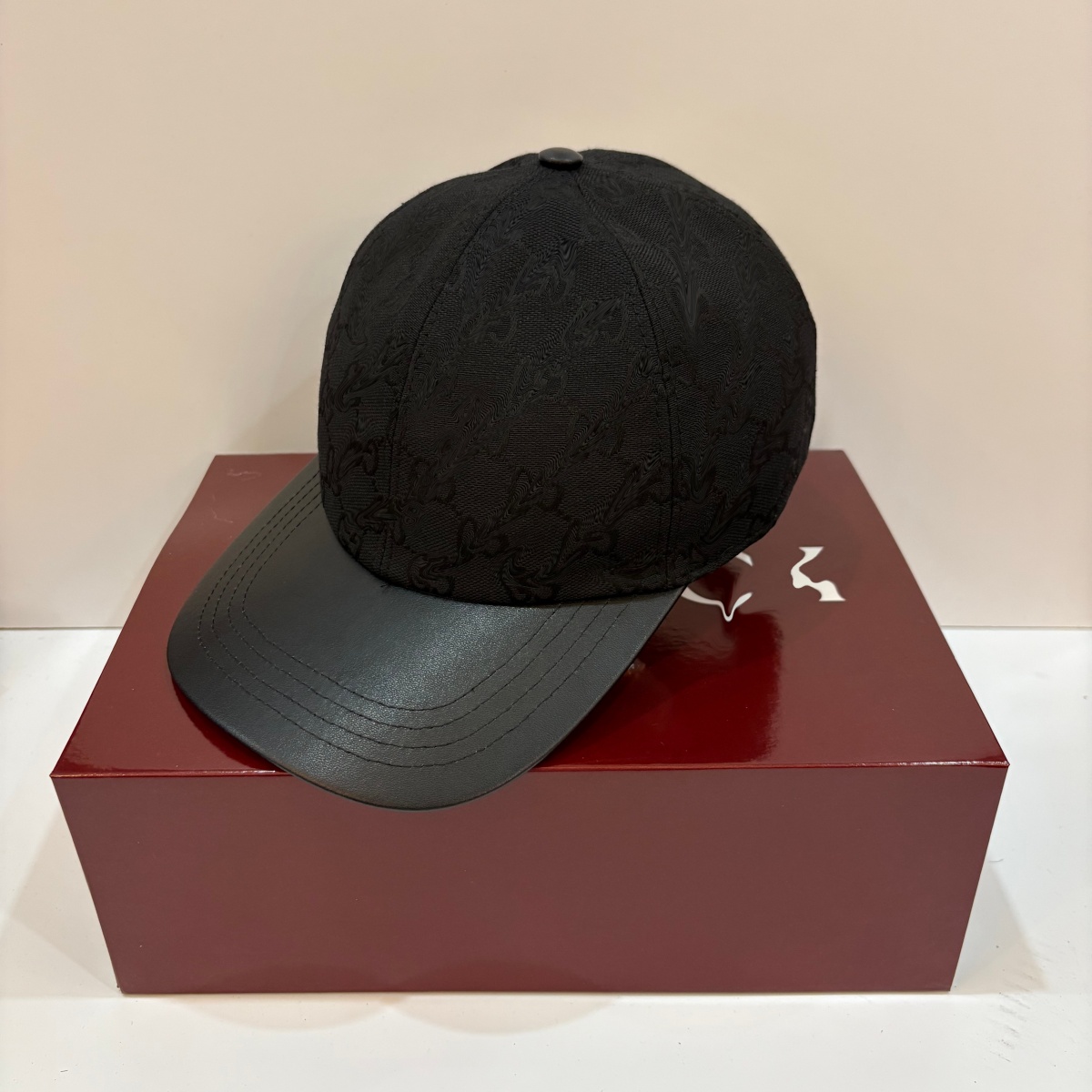 2026 NEW baseball cap Bucket Top Popular strawberry Ball Cap Canvas Casual Designer Fashion Sun Hat Outdoor Sports Men Suspender Famous Baseball love glasses 187