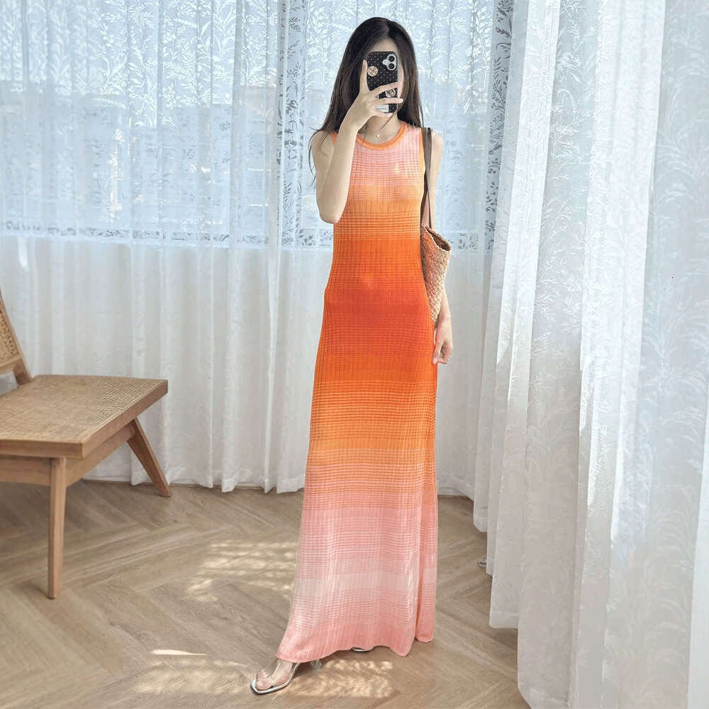 2026 Spring/Summer k30 Designer Romantic Orange Gradient Round Neck Slimming Elegant Women's Sleeveless Dress
