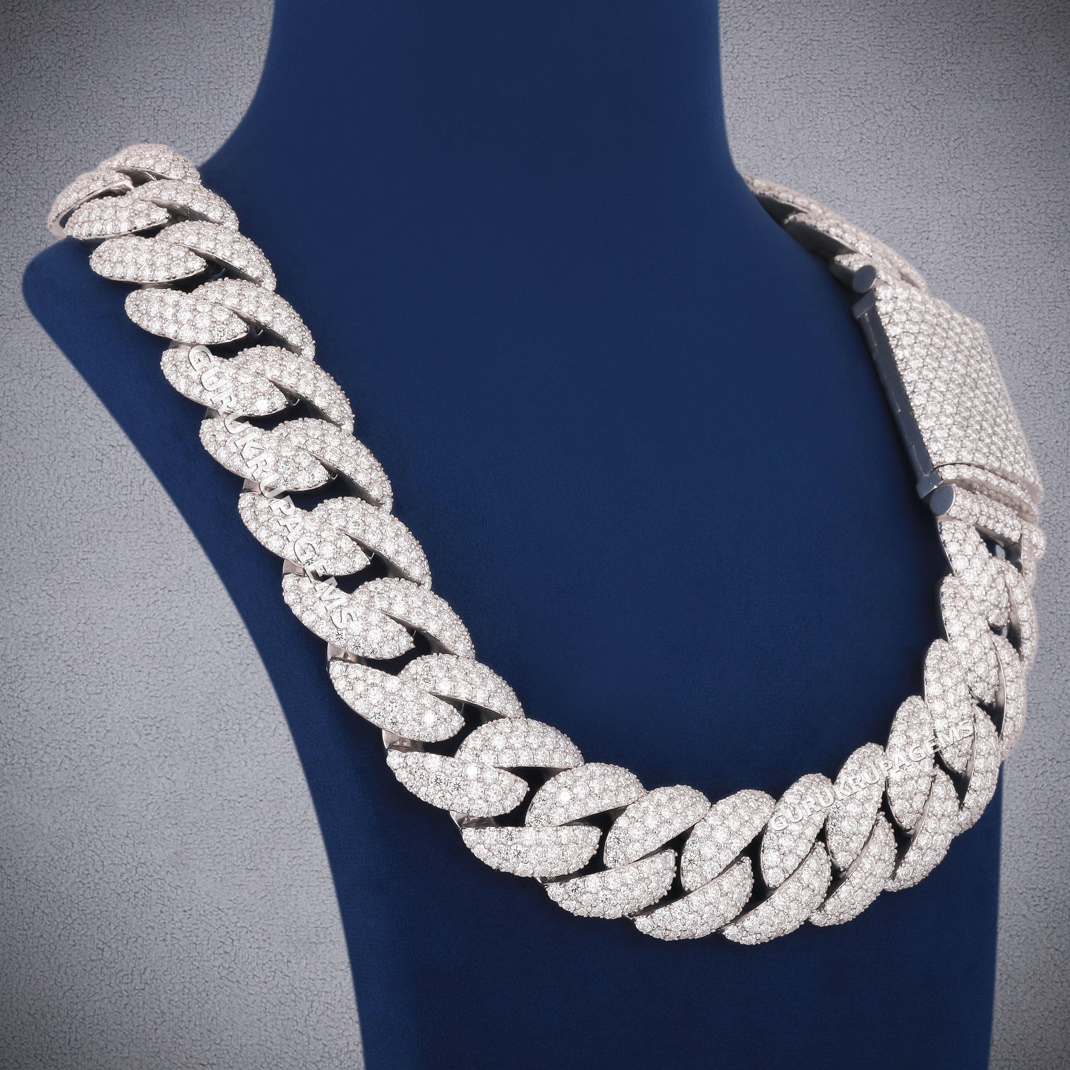 Luxury Big Size 30mm Width Iced Out Cuban Link Hip Hop Jewelry Custom Men 925 Silver Moissanite Cuban Link Chain