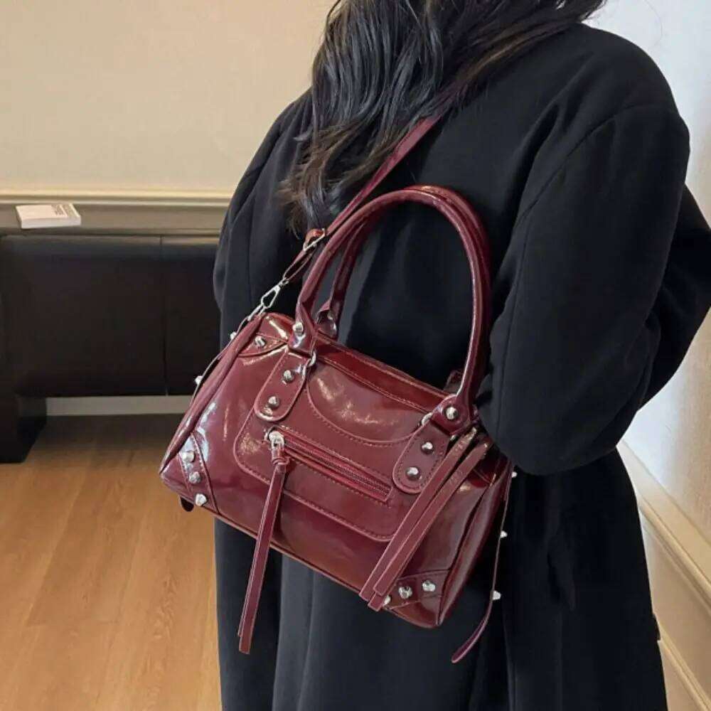 Borsa Boston Portatile Punk Sotto Le Ascelle In Pelle PU Vintage Borsa Retrò Elegante Con Cuscino Shopping Qibaliangpin-image