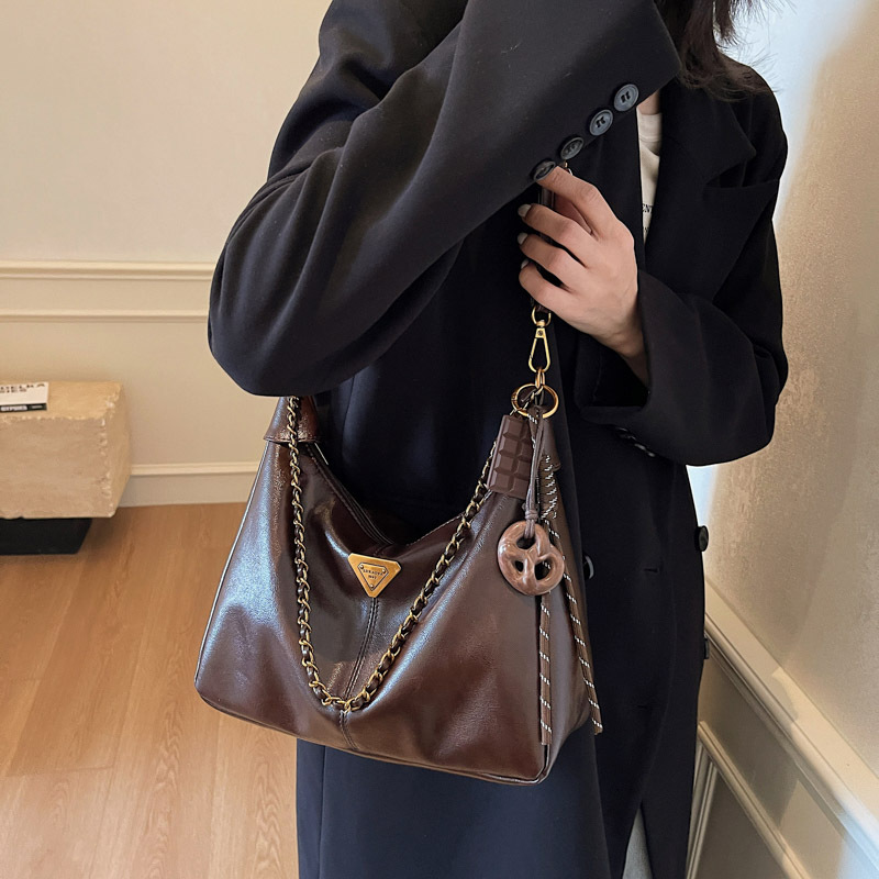 Free shipping designer bags for womens Shoulder bags black brown Fashionable and versatile Simple chain crossbody bag