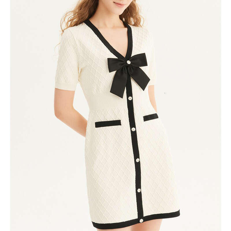 2026 Summer New Designer Elegant V-neck Quilted Bow Single breasted k30 Knitted Dress for Women