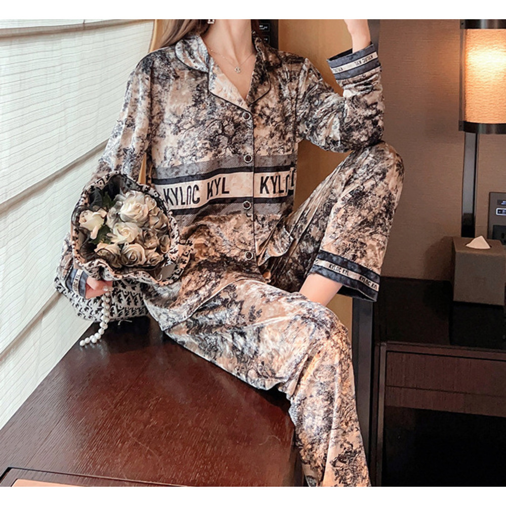 Women Pajamas Luxury Homewear Warm Cardigan Long Sleeve Set Soft Comfortable Spring Autumn Velvet Winter Sweet