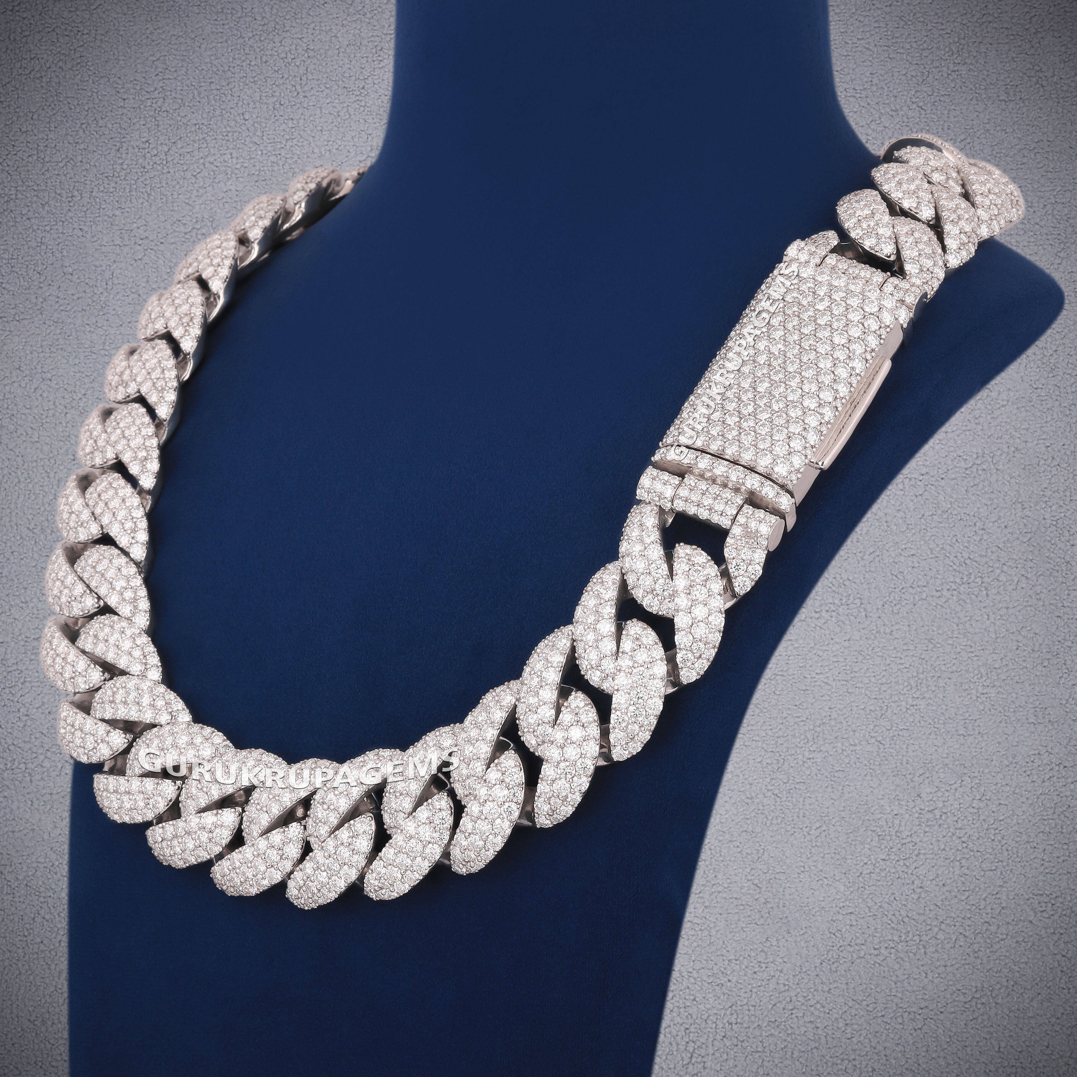 Luxury Big Size 30mm Width Iced Out Cuban Link Hip Hop Jewelry Custom Men 925 Silver Moissanite Cuban Link Chain
