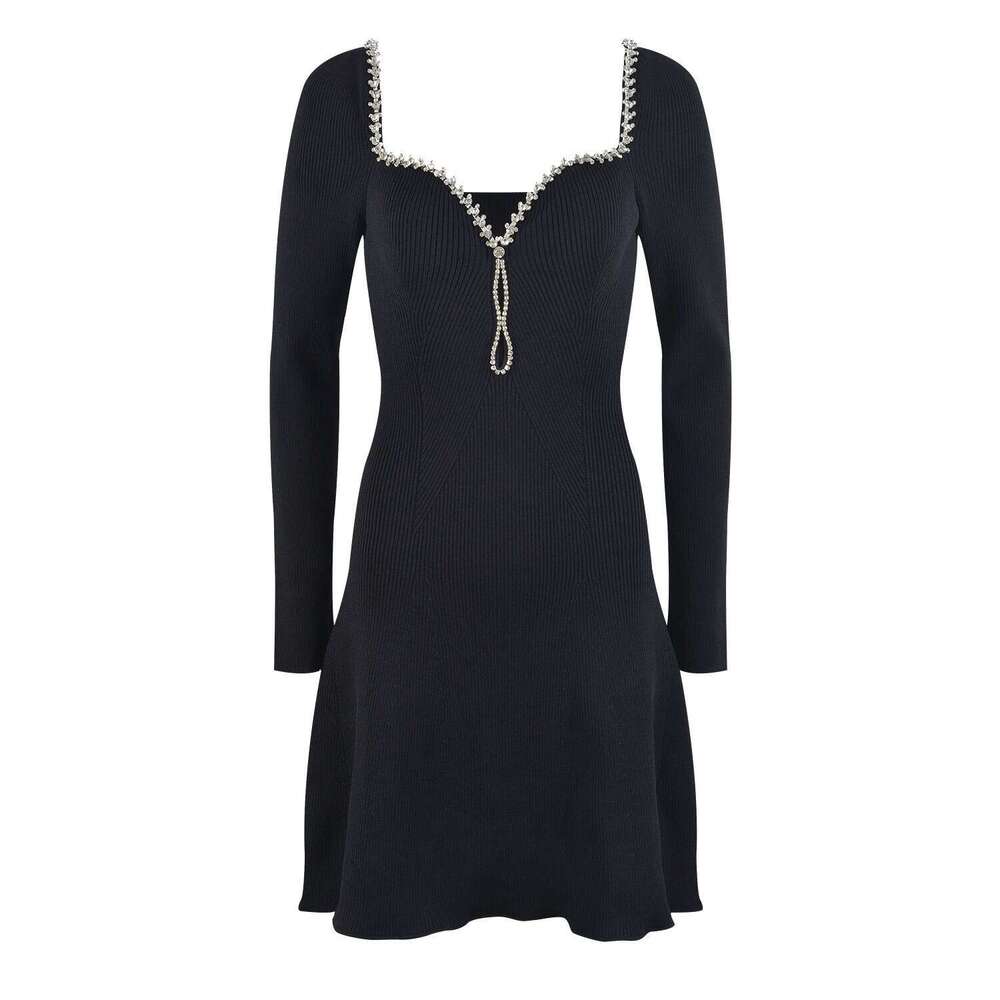 2026 Autumn New Designer Heavy duty Embroidered Crystal Decorative k30 Low Neck Waist Long Sleeve Knitted Dress