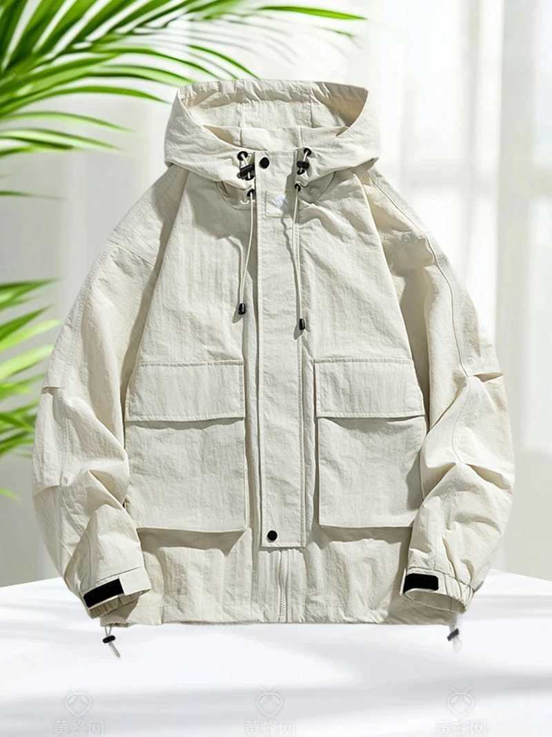Waterproof Men Lightweight Hooded Zip Up Hiking Men with Big Pockets Camping Windbreaker s Men Trends 2025 M260325