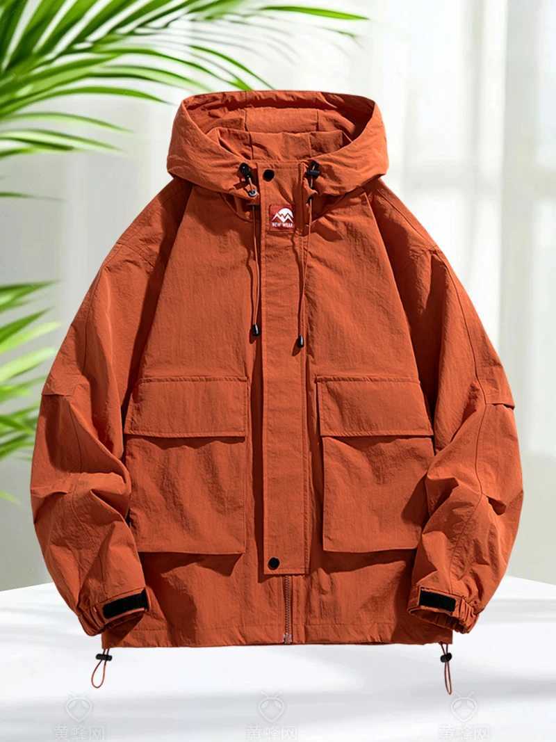 Waterproof Men Lightweight Hooded Zip Up Hiking Men with Big Pockets Camping Windbreaker s Men Trends 2025 M260325