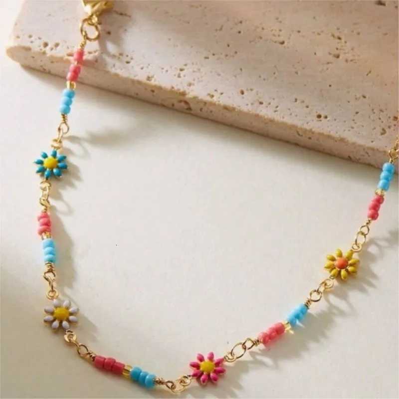 New Fashion Chrysanthemum Daisy Chain Anklet for Women Summer Boho Chic Daisy Beaded Foot Chain Party Vocation Jewelry Gifts H260325 - view 6