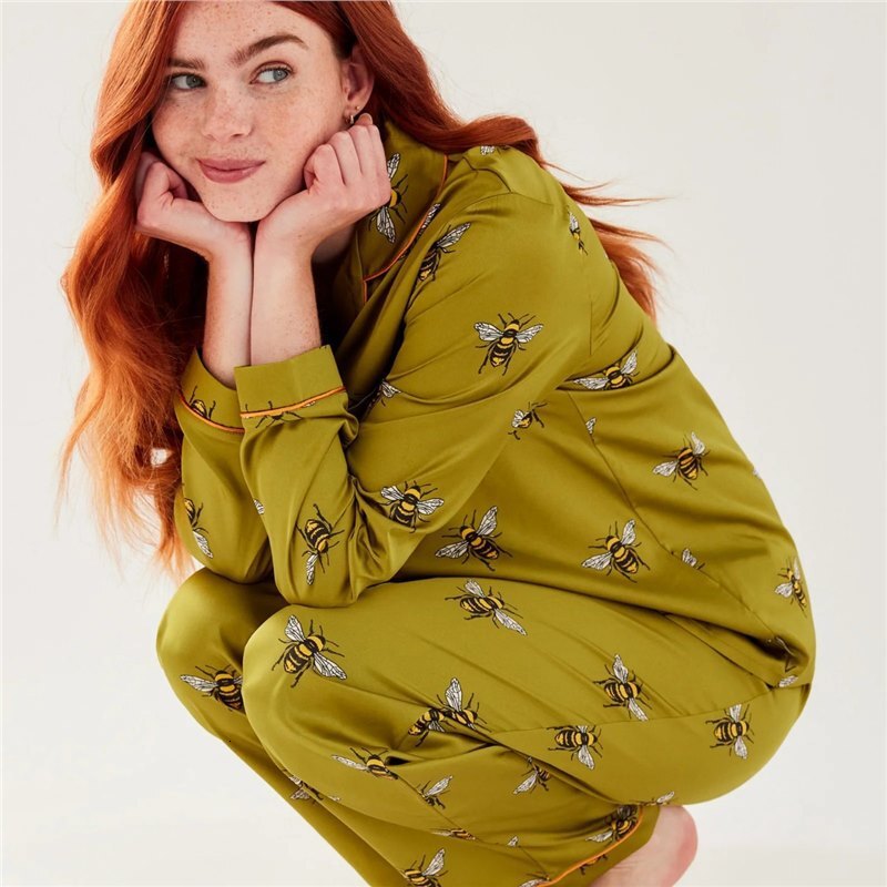 Pajamas Set Early Autumn Wearable High End Trendy Silk Women Niche Luxury Home Wear Set Green Bee Pattern