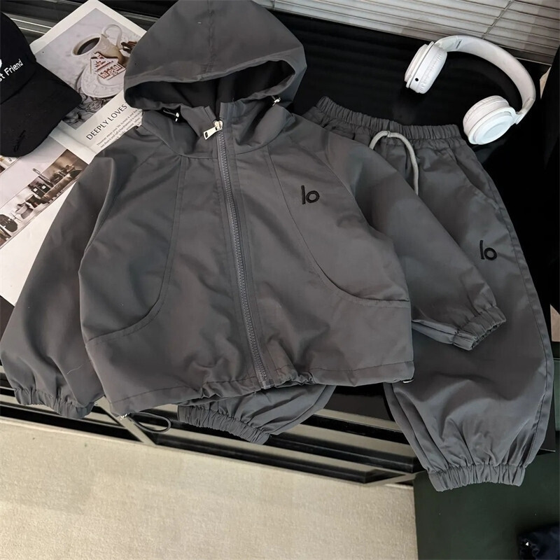 Kids Designer Clothes Girls Boys Tracksuit Fashion Two Piece Set Baby Toddler Hooded Jacket Pants Casual Childrens Clothing Sets