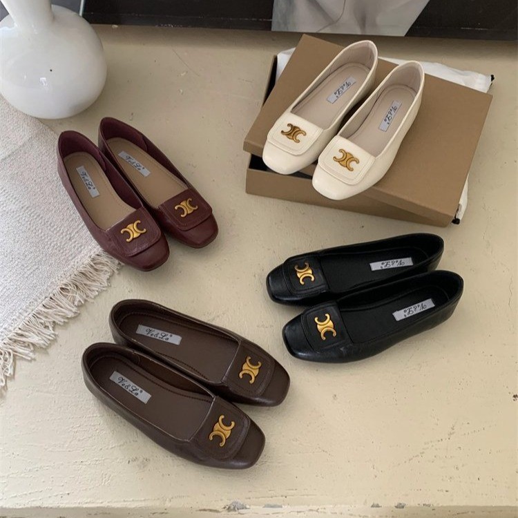 New free shipping designer shoes for womens flat shoes beige black red brown Fashionable and versatile French metal buckle flats