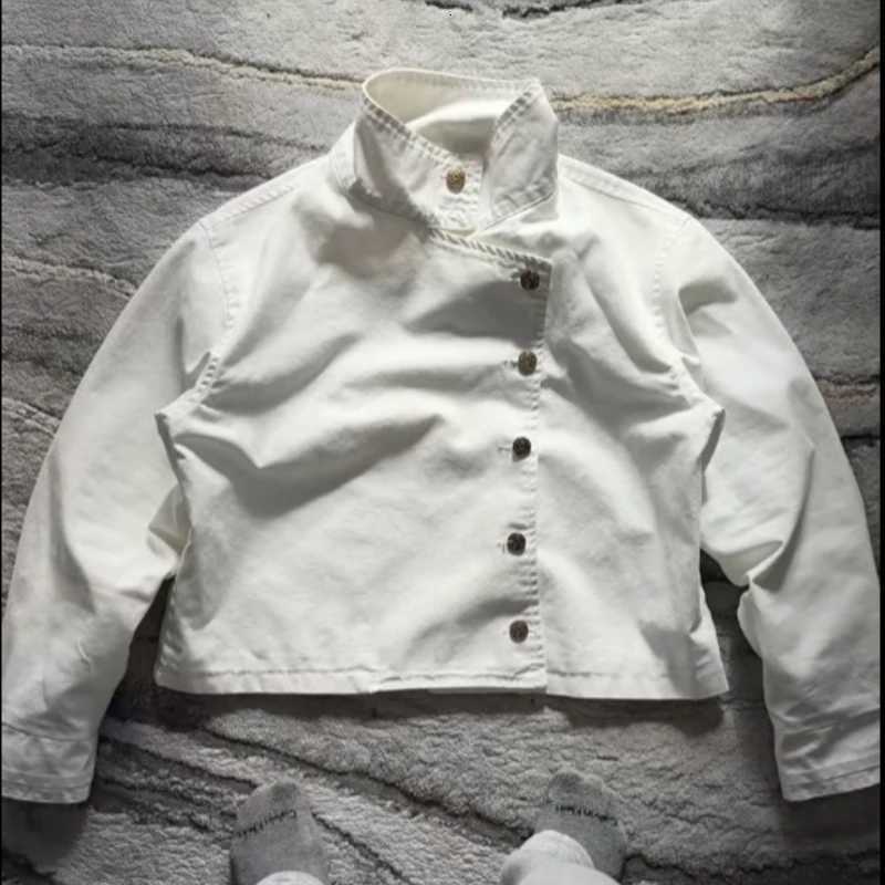 Y2K White Cotton Twill Cropped Jacket with Stand Collar Asymmetric Gold Button Closure Vintage Inspired Casual Outerwear for Men C260325