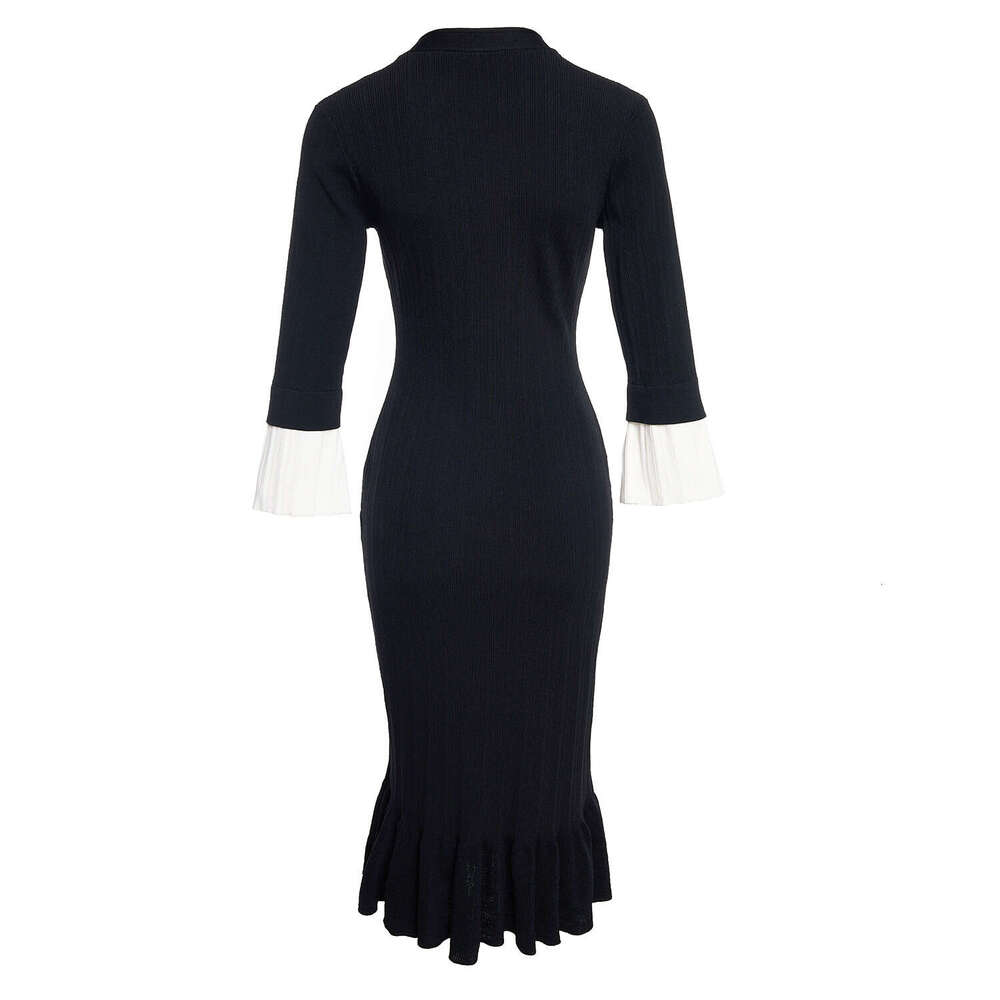 2026 Spring/Summer New Designer Elegant Slimming Fashion Knitted Dress Paired with Tight k30 Medium Long Skirt