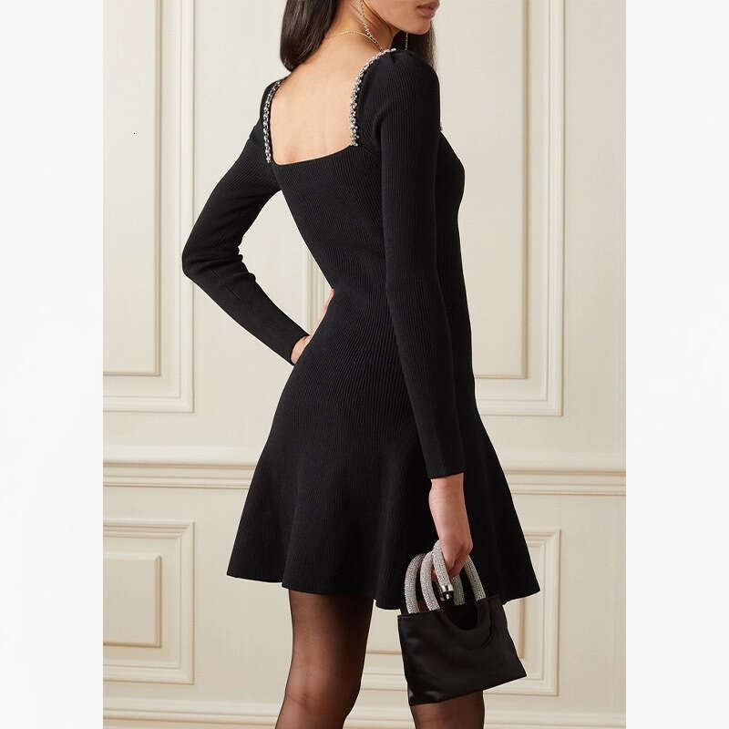 2026 Autumn New Designer Heavy duty Embroidered Crystal Decorative k30 Low Neck Waist Long Sleeve Knitted Dress