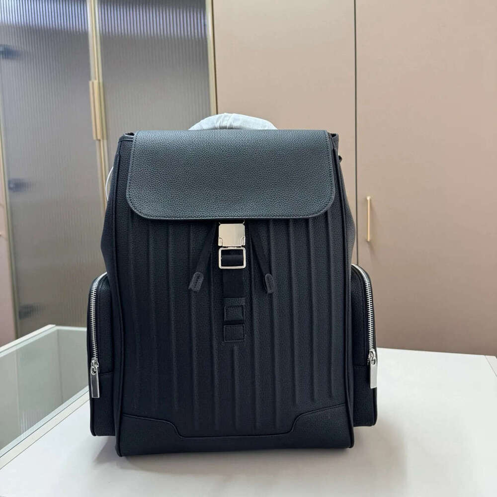 10A High quality Designer Men's Business luxury Leather Messenger cowhide Backpack Hiking Fashion Shoulder Book Student Bag travel laptop bag 0325