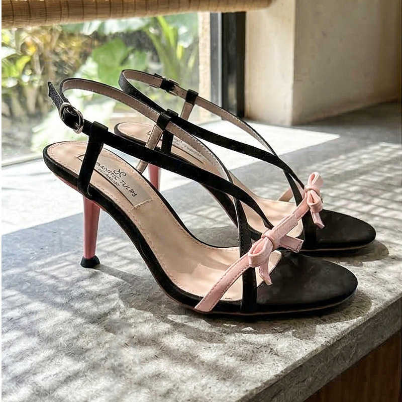 Designer 2026 New style of stylish bow one-strap thin-heeled sandals for women's summer, color-matched, fashionable and sexy open-toe high-heeled sandals Q260325