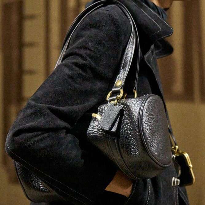 High End Pillow Light Luxury Boston Shoulder Bag For Women Vintage Cylindrical Underarm Bag Factory Wholesale