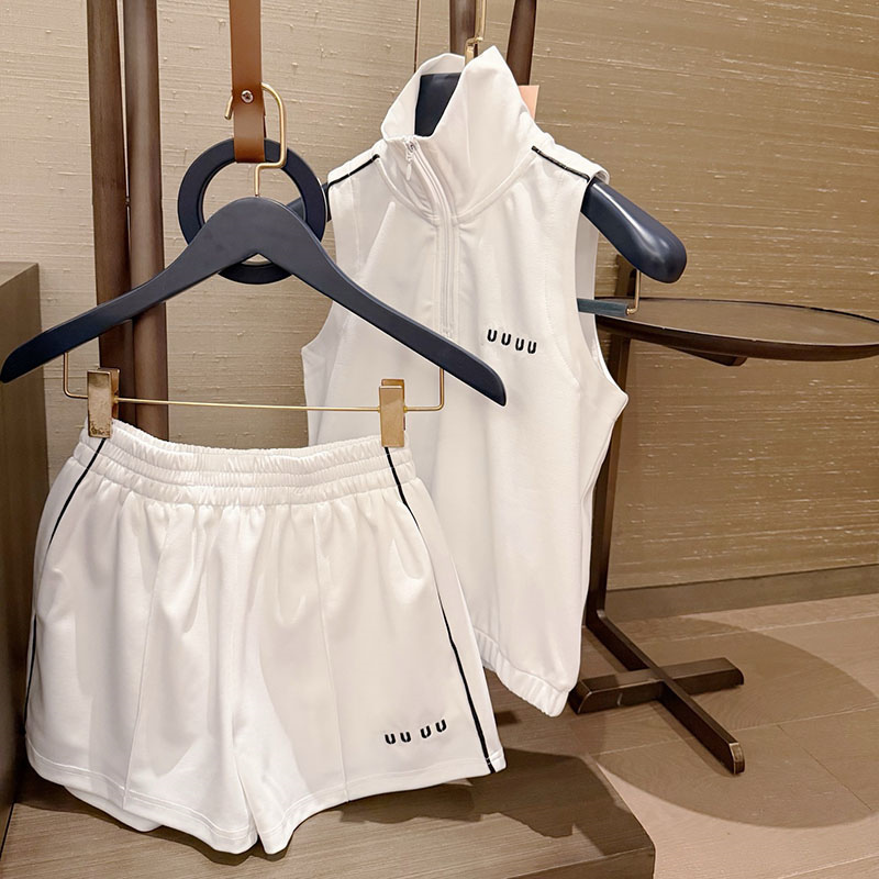 Luxury Women Stand Neck Vests Short Pants Embroidery Zipper Vest Jackets Elastic Shorts 2 Piece Set Summer Outdoor Breathable Sporty Trousers