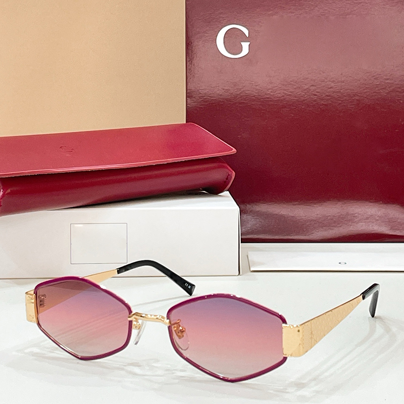 Designer Cat Eye Sunglasses For Women GG 2032 Gold Metal Pink Gradient Lenses Shades Daily Outfit G Luxury Brand Street Shooting Beach Vacation Driving Glasses