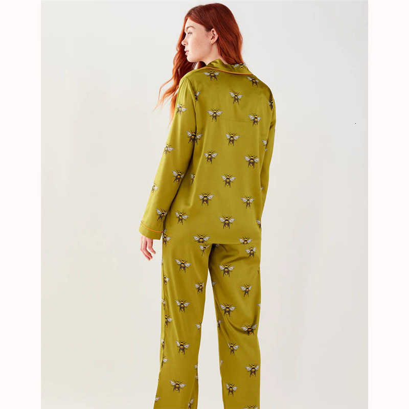 Pajamas Set Early Autumn Wearable High End Trendy Silk Women Niche Luxury Home Wear Set Green Bee Pattern