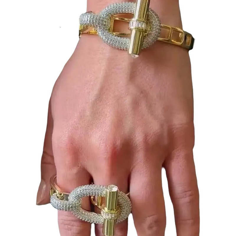 Light Designer Styler Bracelet Plated New Horizontal Strip OT Series Ring Luxury Gifts for Women Jewelry Set Copper Inlaid Women's Fashion Access