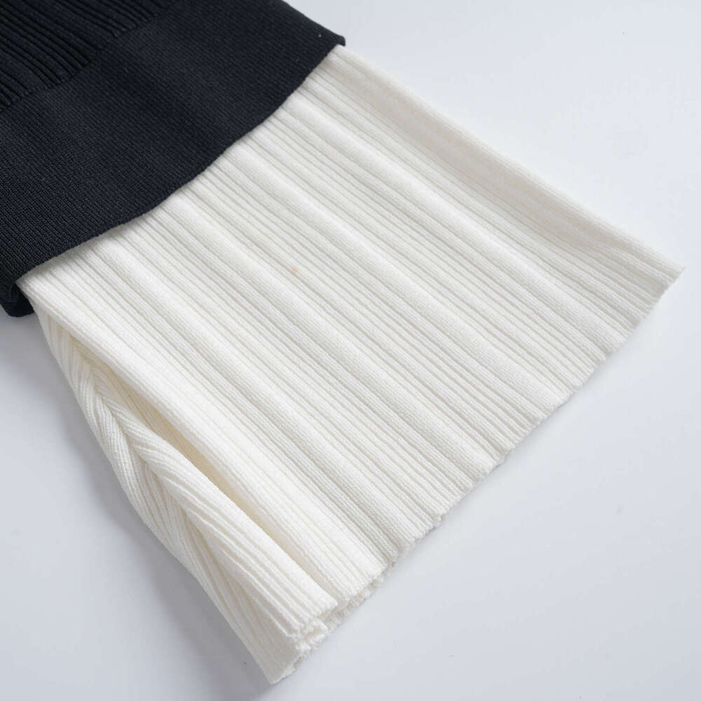 2026 Spring/Summer New Designer Elegant Slimming Fashion Knitted Dress Paired with Tight k30 Medium Long Skirt