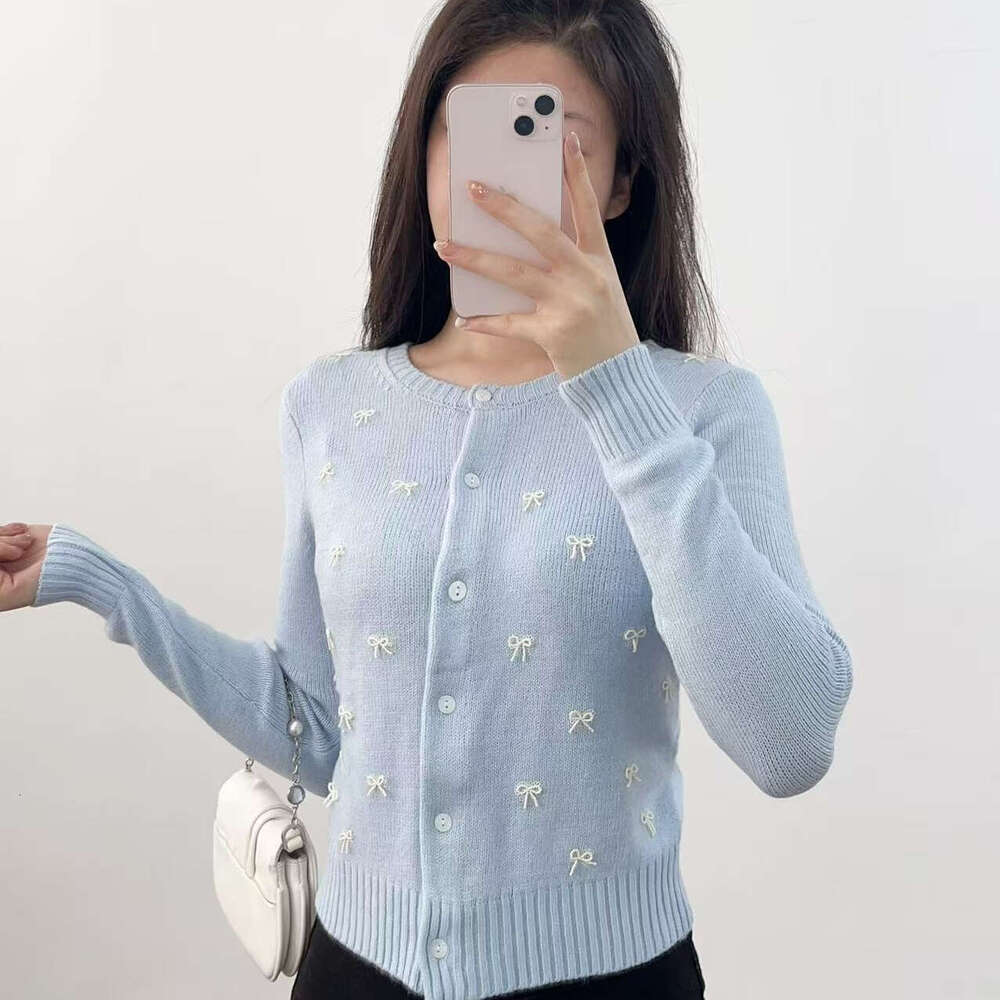 2026 Autumn Designer Women's White and Blue A5 Bow Pearl Decorative Soft Knitted Tank Top