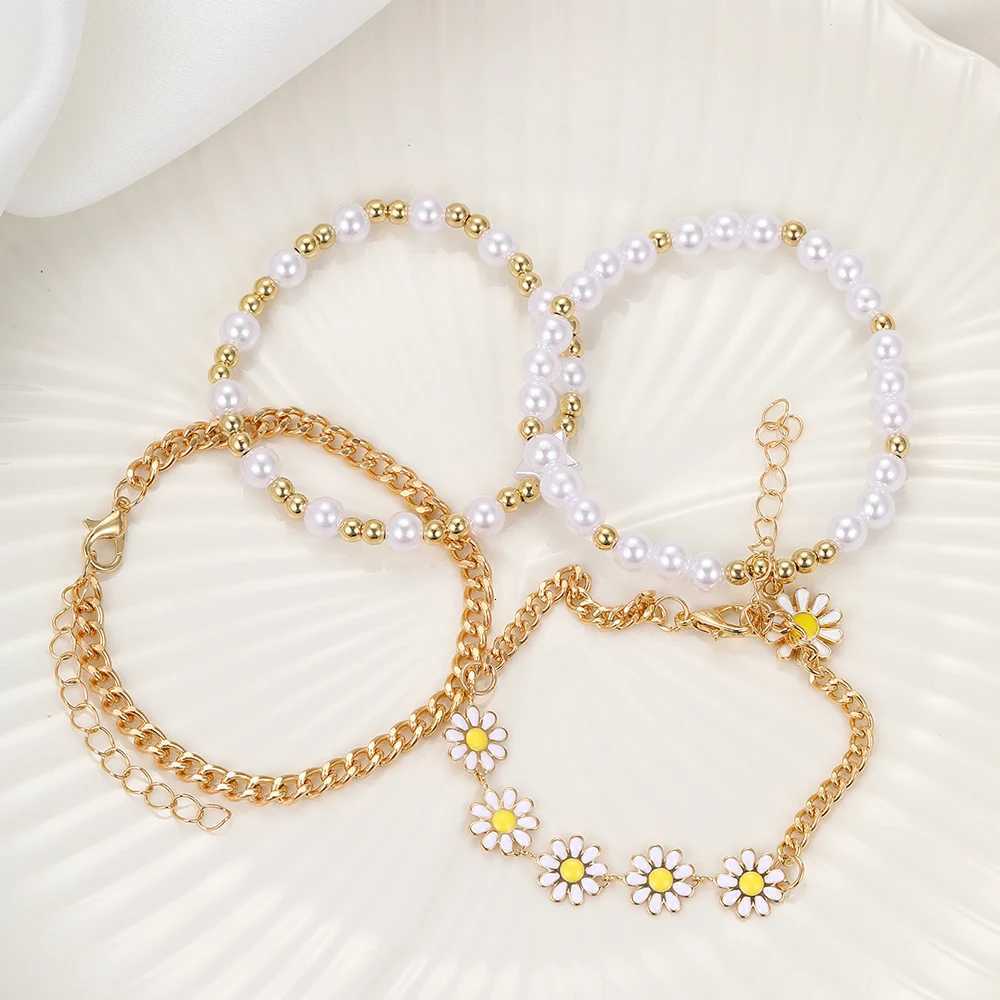 4pcs Vintage Daisy Flower Pendant Faux Pearl Set for Women Bohemian Beaded Enamel Star Stackable Hand String Jewelry H260325 - view 5