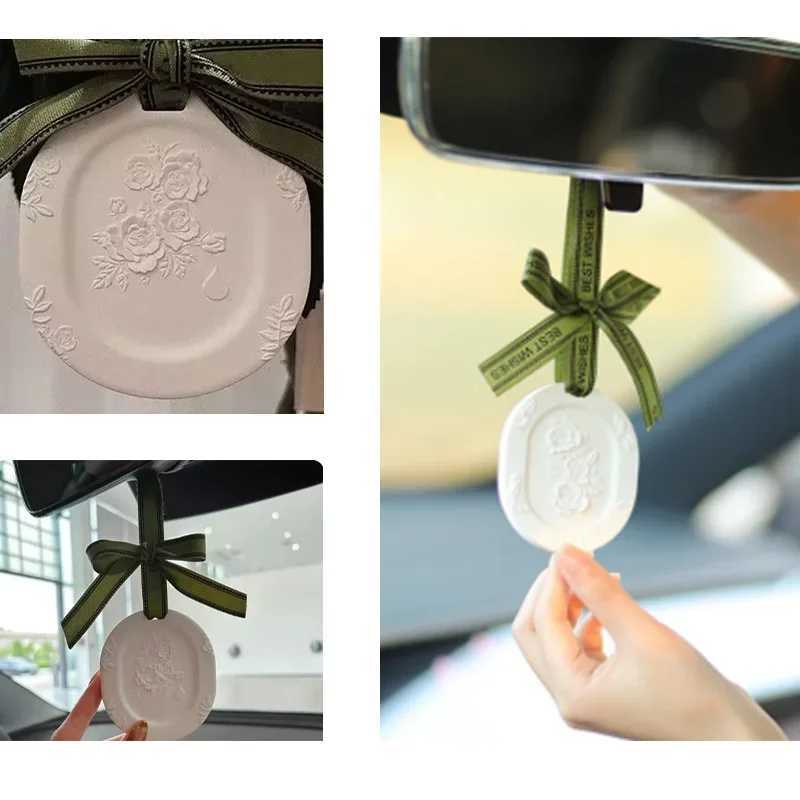 Car Solid Aroma Diffuser Best-selling Cars Gypsum Embossed Flower Fragrance Tablet Pendant Auto Interior Accessories H260326