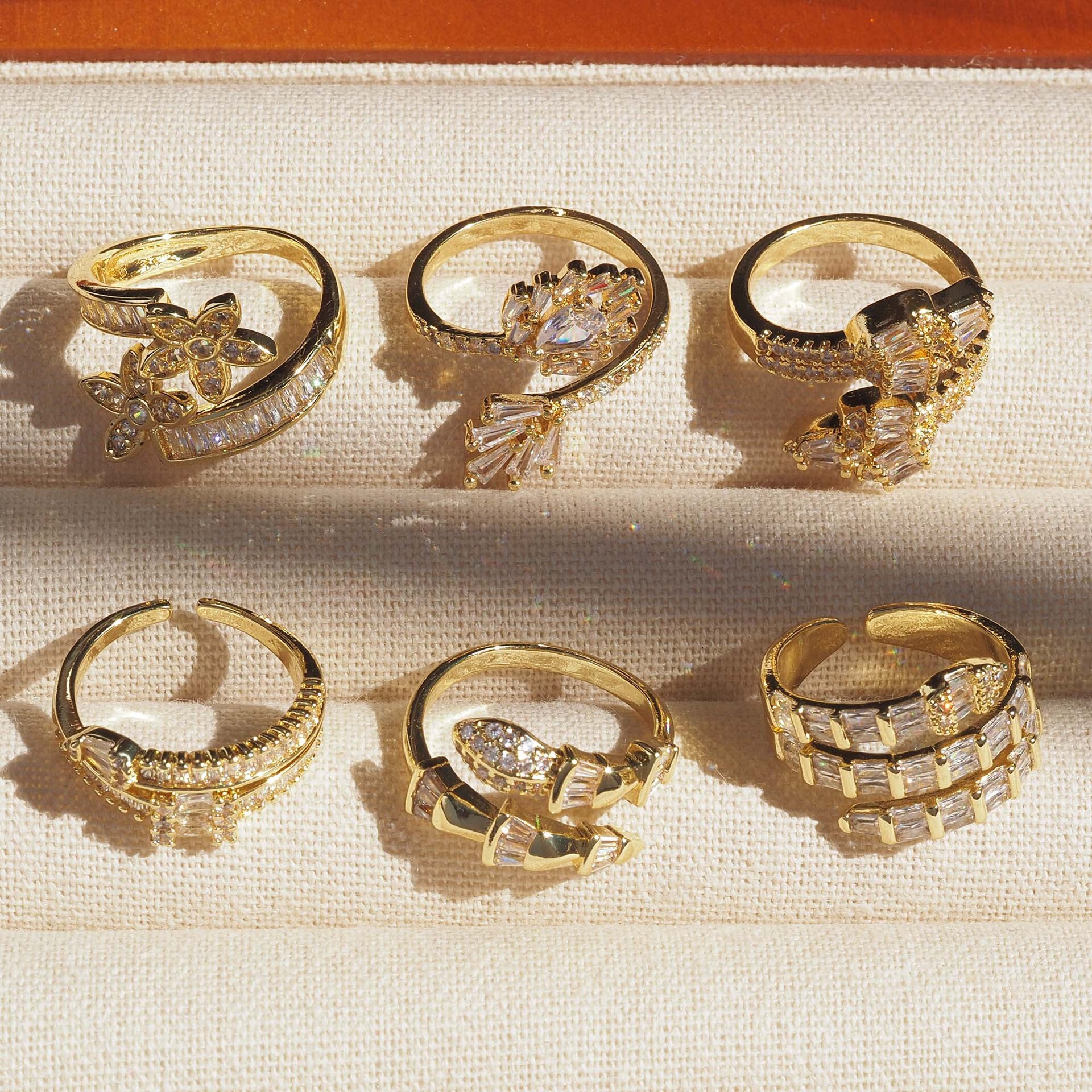 Square Zirconia Snake-Style Ring Gold-Plated Brass Luxurious and Fashionable Women's Snak