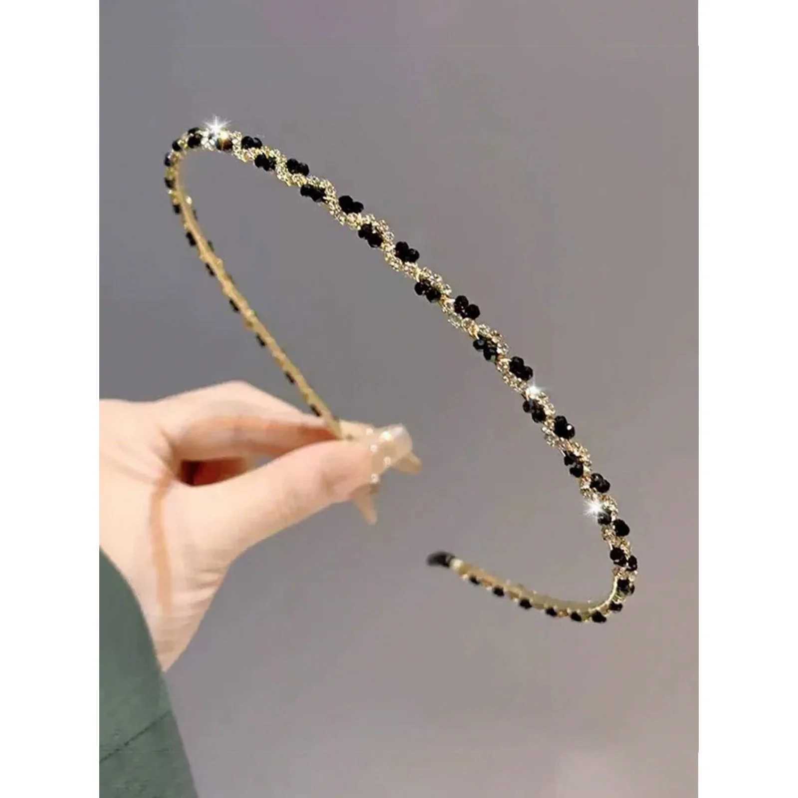 1PC Elegant Retro Palace-Style Green Narrow-Edged Headband Shiny Zinc Alloy Hair Accessory Suitable for Parties and Daily Wear D260326