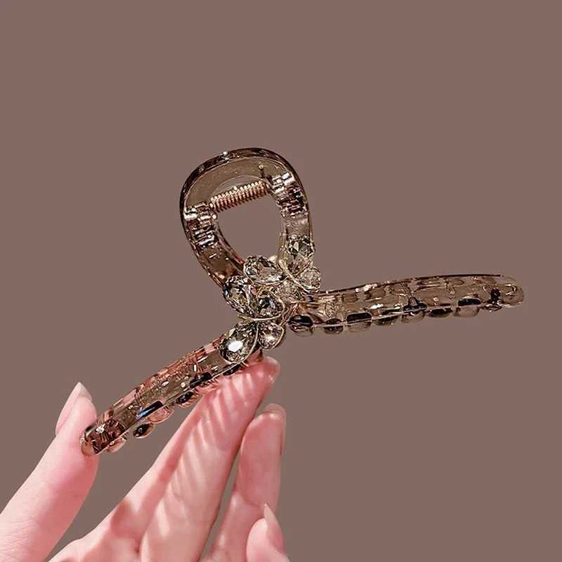 Retro Crystal Butterfly Hair Clip Acrylic Material Large Hair Grip High-end Korean Style Womens Hair Accessories H260326