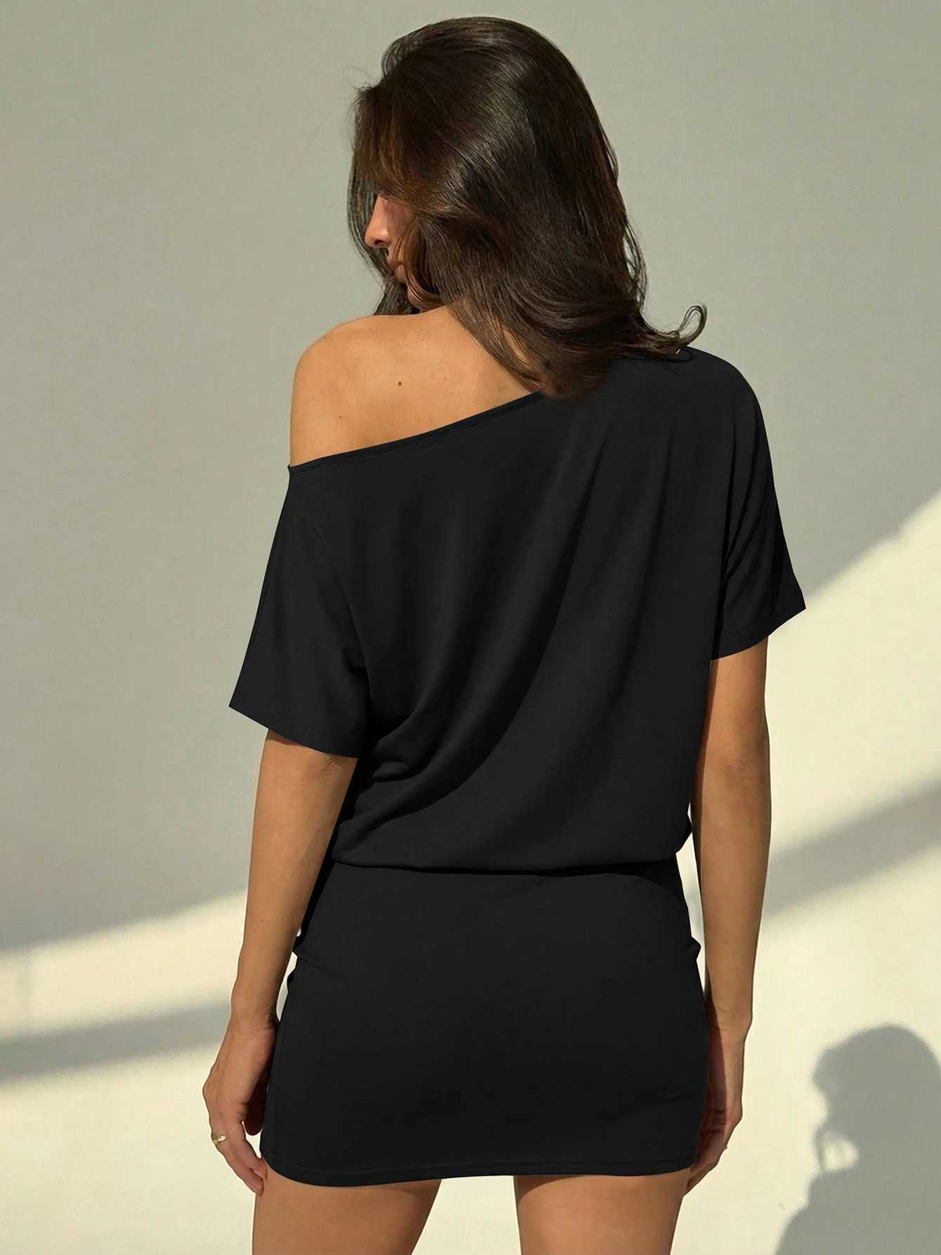 Hugcitar Women Fashion Skew Collar Solid Short Sleeve Buttons Ruched Sexy Mini Dress Spring Summer Casual Clothes Party Club M260326