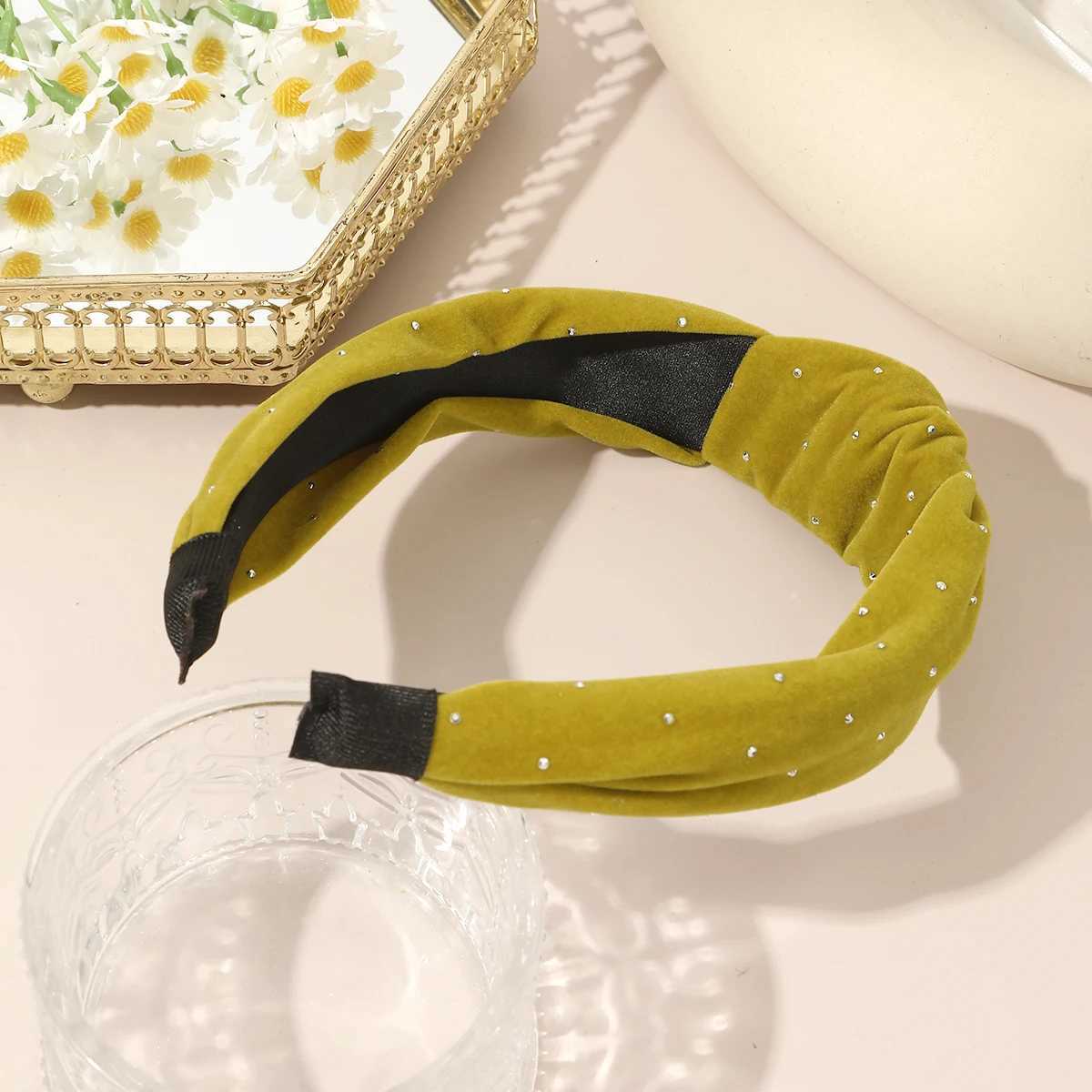 AWAYTR Fashion Headband For Women Wide Side Warm Golden Velvet Hairband Center Knot Headwear Autumn Winter Hair Accessories D260326