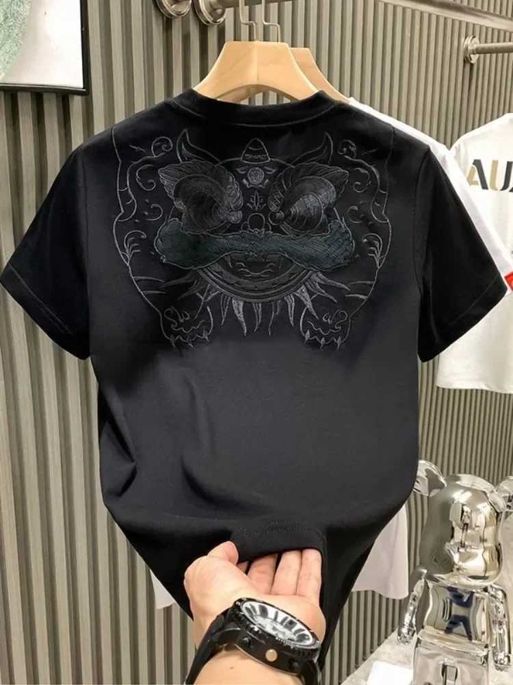 Male Tees Shirts Skinny Embroidery Lion New In Party Y2k Original Tops Hot Basic Korean Popular Clothes Cool Cheap Mens T-shirt C260326