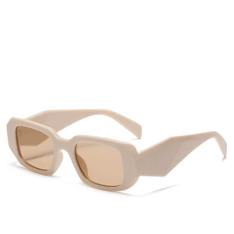 Classic Unisex Sunglasses Trendy Sun glass for Man and Women Travel Driving Shades Brand Designer Eyewear D260326